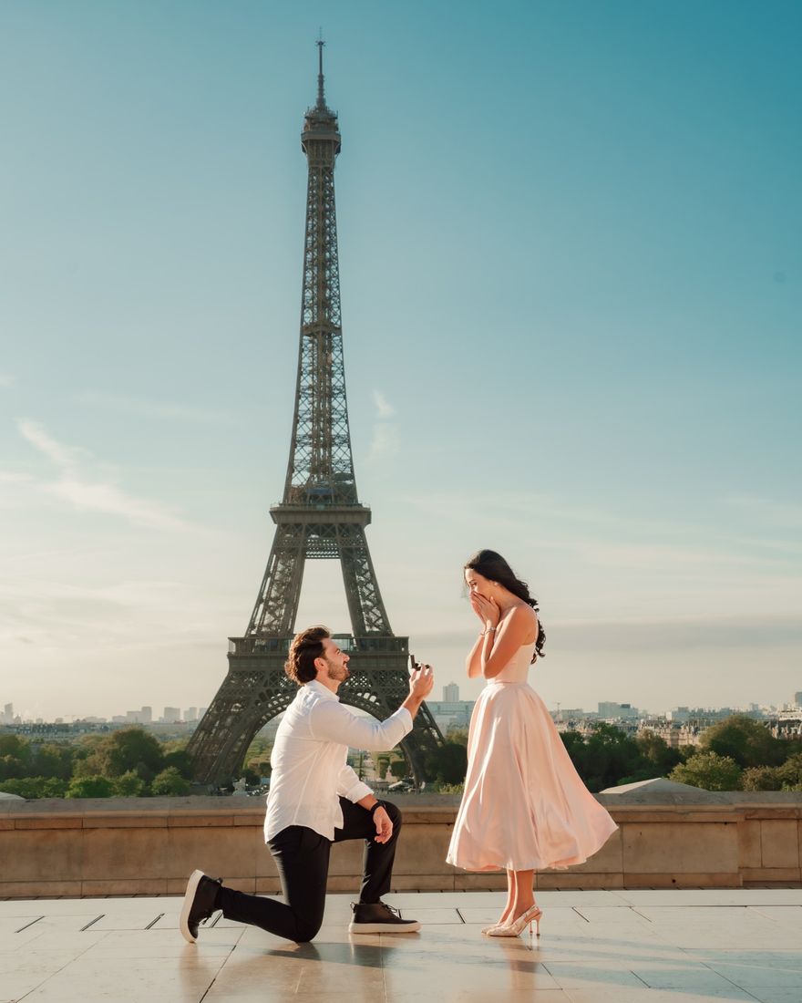 Pedido de casamento no Trocadéro com a Torre Eiffel